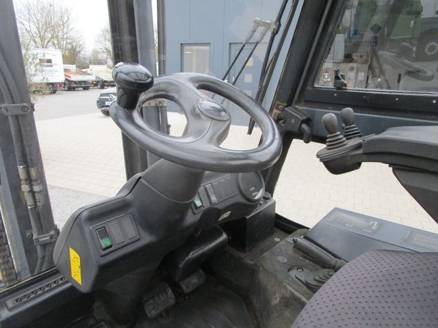 Fahrzeugabbildung Linde E30/600-02 *3to.Hubkraft+Ladegerät+Kabine*