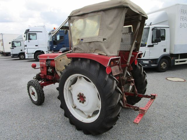Fahrzeugabbildung Renault SUPER 6 -R7050- 4xNeu Bereift+Tüv 03/2027