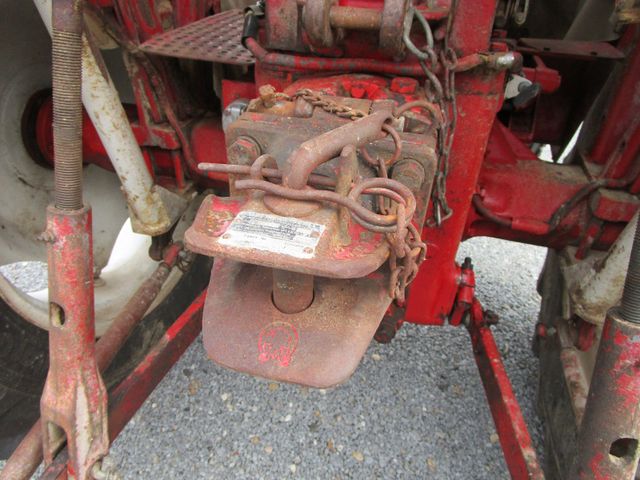 Fahrzeugabbildung Renault SUPER 6 -R7050- 4xNeu Bereift+Tüv 03/2027