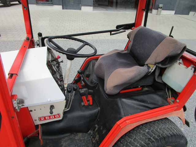 Fahrzeugabbildung Gutbrod Typ.2500 *Kabine+Schneeschild+Kehrbesen*