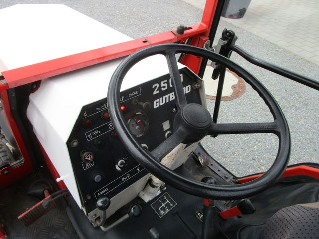 Fahrzeugabbildung Andere Gutbrod Typ.2500 *Kehrbesen+Schneeschild+Kabine*