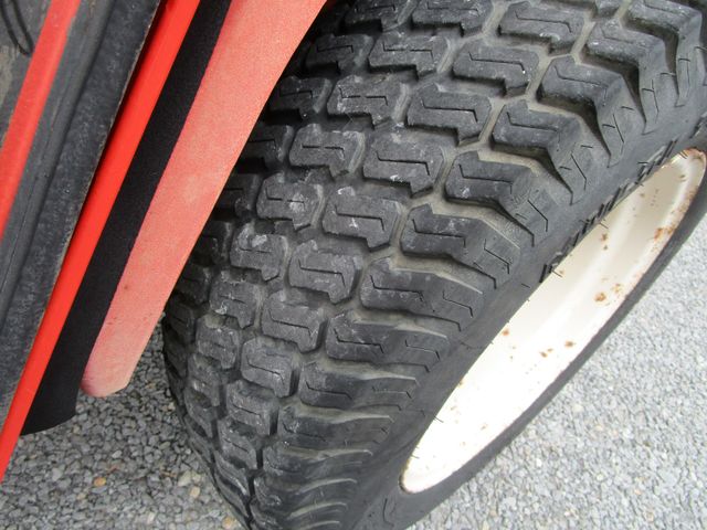 Fahrzeugabbildung Andere Gutbrod Typ.2500 *Kehrbesen+Schneeschild+Kabine*