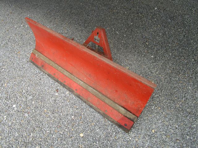 Fahrzeugabbildung Andere Gutbrod Typ.2500 *Kehrbesen+Schneeschild+Kabine*