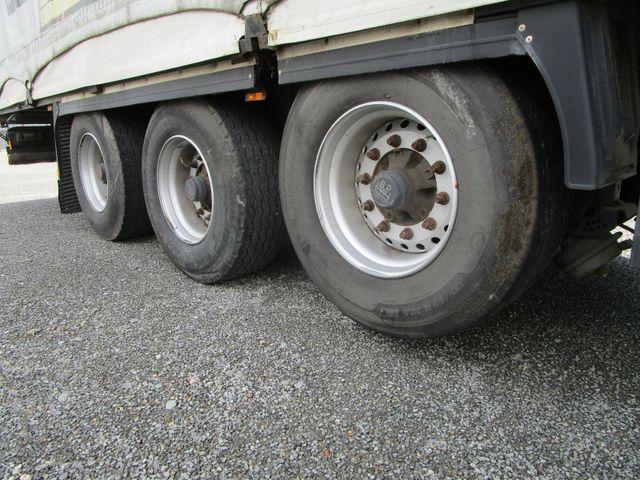 Fahrzeugabbildung Mercedes-Benz Actros 1843 LS MP4 *mit 3-Achs Aufliger KRONE*