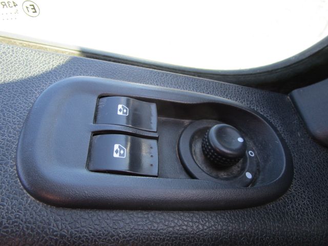 Fahrzeugabbildung Opel Movano-B  F3500 2.3L*KLIMA+AHK+3-Sitze*