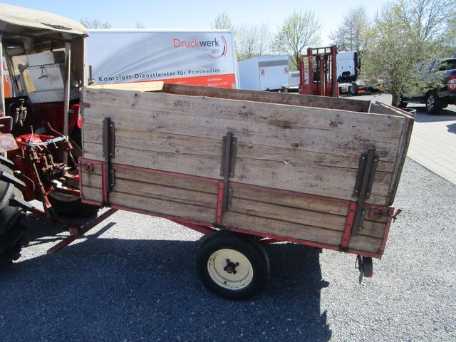 Fahrzeugabbildung Renault SUPER 6 -R7050- 4xNeu Bereift+mit Anhänger*