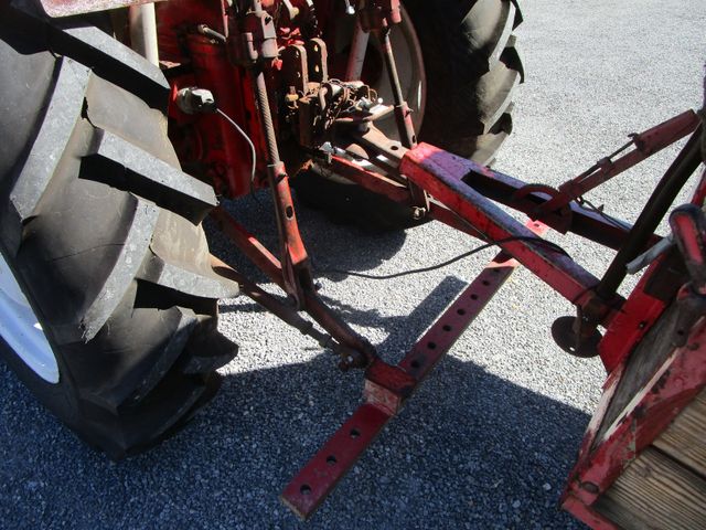 Fahrzeugabbildung Renault SUPER 6 -R7050- 4xNeu Bereift+mit Anhänger*