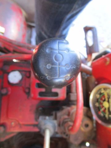 Fahrzeugabbildung Renault SUPER 6 -R7050- 4xNeu Bereift+mit Anhänger*