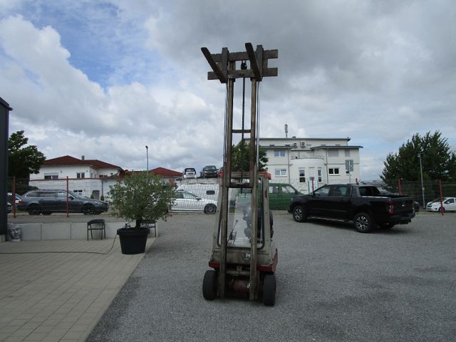 Fahrzeugabbildung Linde E15 Elektro+Ladegerät