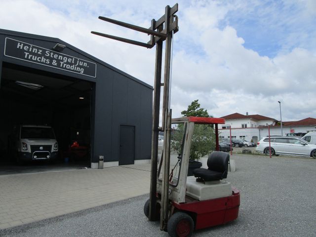 Fahrzeugabbildung Linde E15 Elektro+Ladegerät