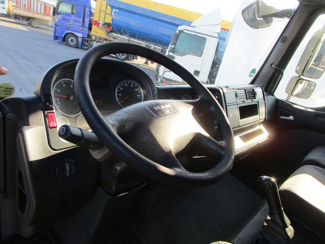 Fahrzeugabbildung MAN TGL 12.210L **LBW+2xAHK+Lift+6,10m+3-Sitze*