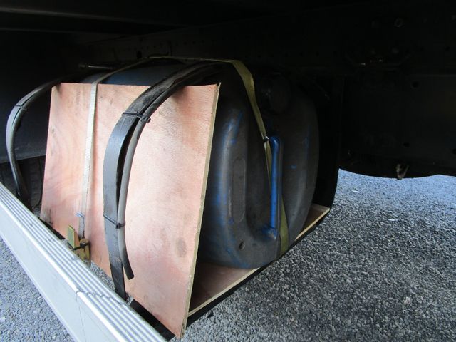 Fahrzeugabbildung MAN TGL 12.210L **LBW+2xAHK+Lift+6,10m+3-Sitze*