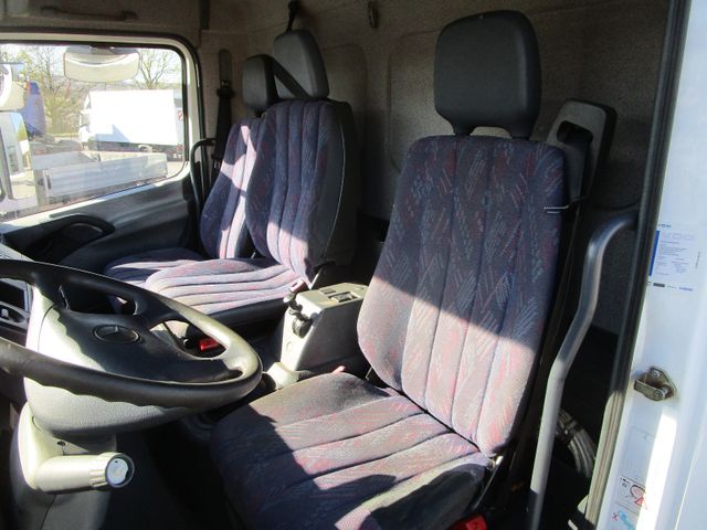 Fahrzeugabbildung Mercedes-Benz Atego 815 *LBW+6,10m+3-Sitze*