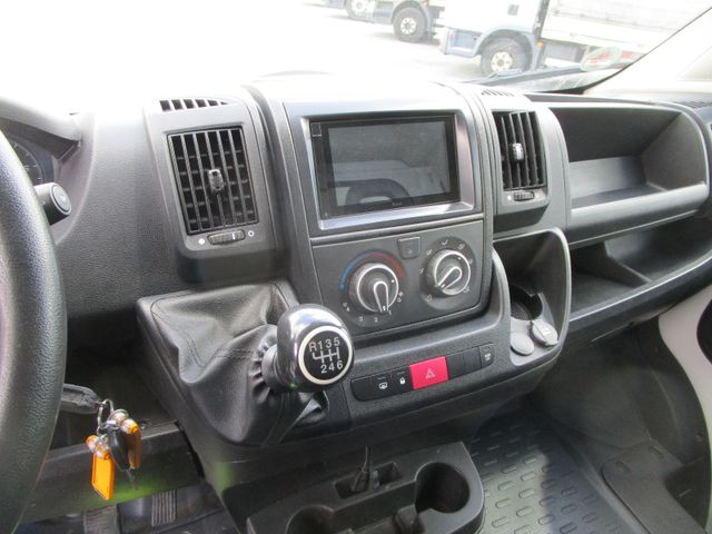 Fahrzeugabbildung Peugeot Boxer 2,2L 165PS *MAXI+LBW+KLIMA+3-Sitze+4,27m*