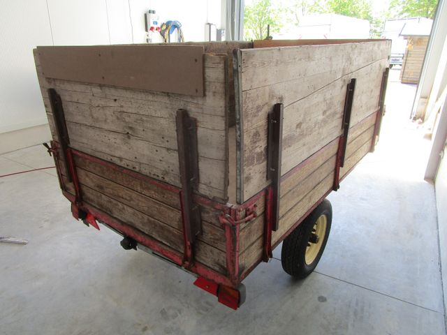 Fahrzeugabbildung Andere Lanwirtschaftlicher 1-Achs Anhänger