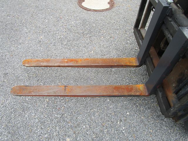 Fahrzeugabbildung Doosan G30G *Seitenschieber+Hubkraft 3to.Kabine+Gas*