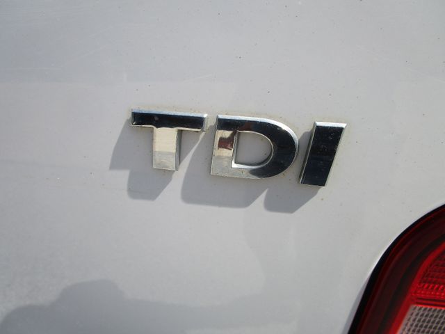 Fahrzeugabbildung Volkswagen T6 2.0L TDI *KLIMA+AHK+3-Sitzer*