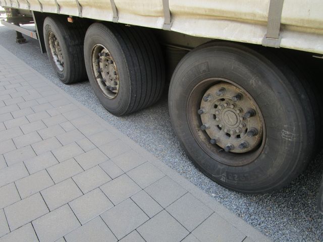 Fahrzeugabbildung Schmitz Cargobull 3-Achser *MEGA+Liftachse+13,60m+Hubdach+Edscha*