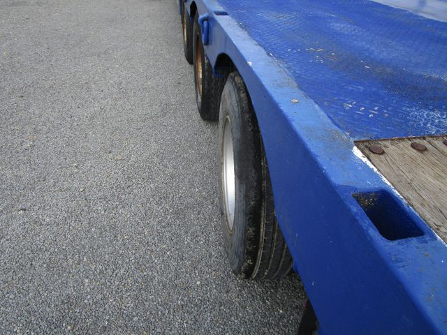 Fahrzeugabbildung Broshuis 3-Achser Tieflader *Schwanenhals+Ausziehbar+Luft