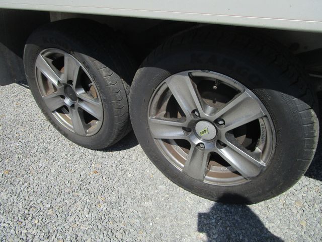 Fahrzeugabbildung Peugeot Boxer  2.0L 130PS*3-Achser+Türen+Rampe hinten*