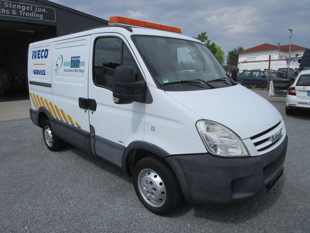 Iveco Daily 29L12V HPI 2.3 16V *3-Sitzer+AHK+Regale*