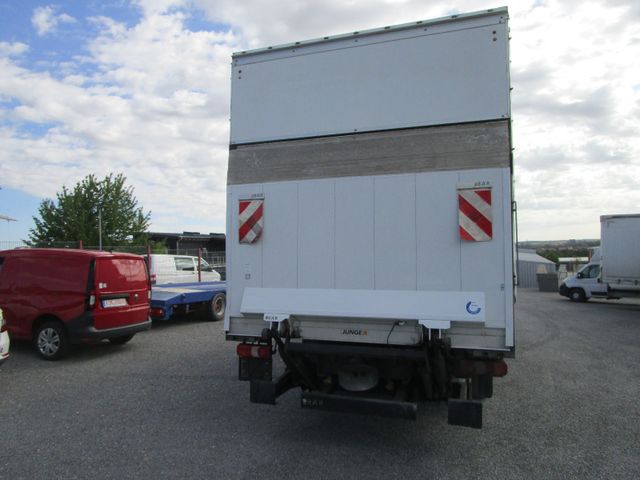 Fahrzeugabbildung Mercedes-Benz Atego 818L *6,10m+LBW+KLIMA+AHK+1-Hand*
