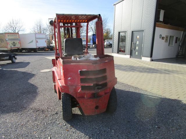 Fahrzeugabbildung Yale YALE *Tragkraft 3.000 kg+Diesel*