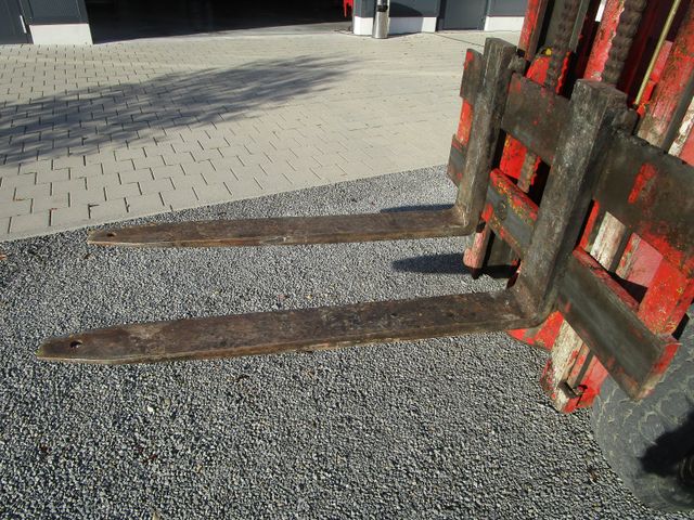 Fahrzeugabbildung Yale YALE *Tragkraft 3.000 kg+Diesel*