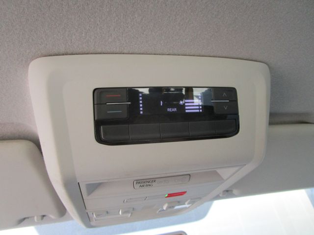 Fahrzeugabbildung Volkswagen T6.1 TDI*lang+KLIMA+NAVI+8-Sitze+1-Hand*