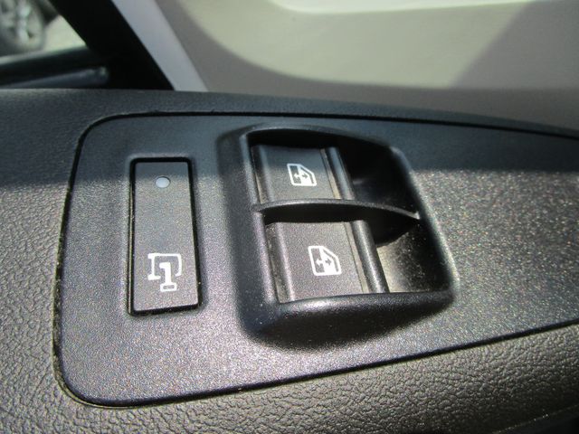 Fahrzeugabbildung Peugeot Boxer  2.0L 130PS*3-Achser+Türen+Rampe hinten*