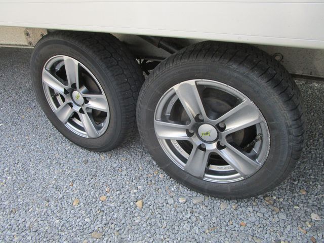 Fahrzeugabbildung Peugeot Boxer  2.0L 130PS*3-Achser+Türen+Rampe hinten*